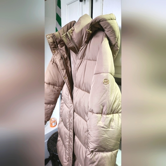 Womens Med MK down puffer coat brandnew with tags - Picture 1 of 9